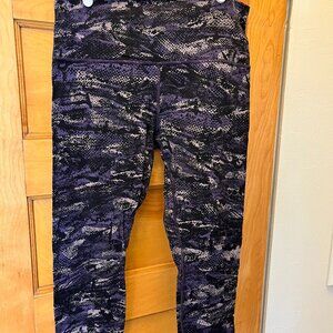 Purple camo-style leggings - Lululemon Sz10